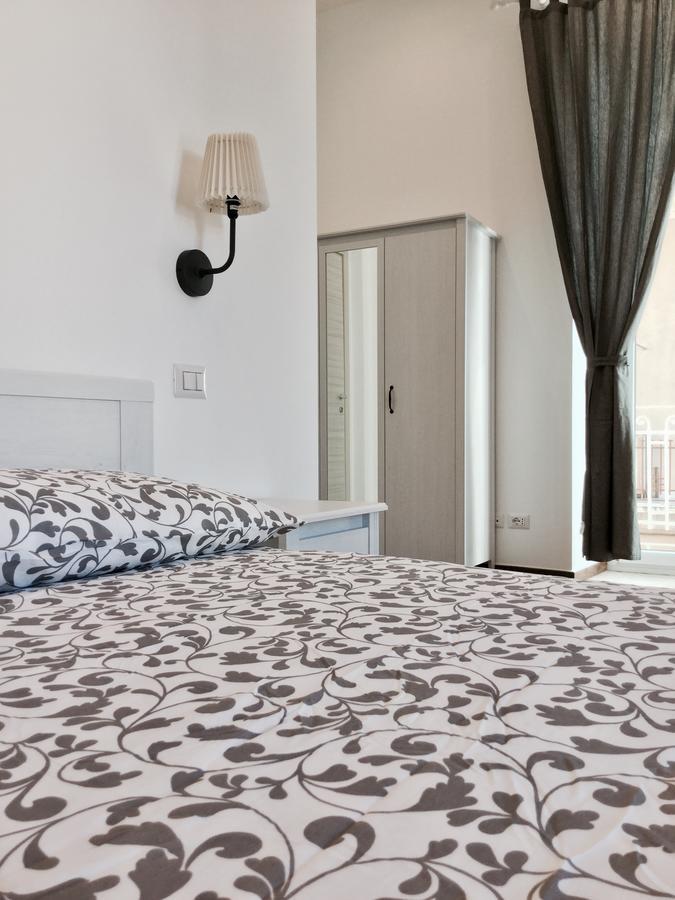B&B Sant'Agostino 지오비나조 외부 사진